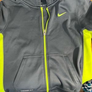 Boys’ Nike grey and lime green zip sweatshirt 7